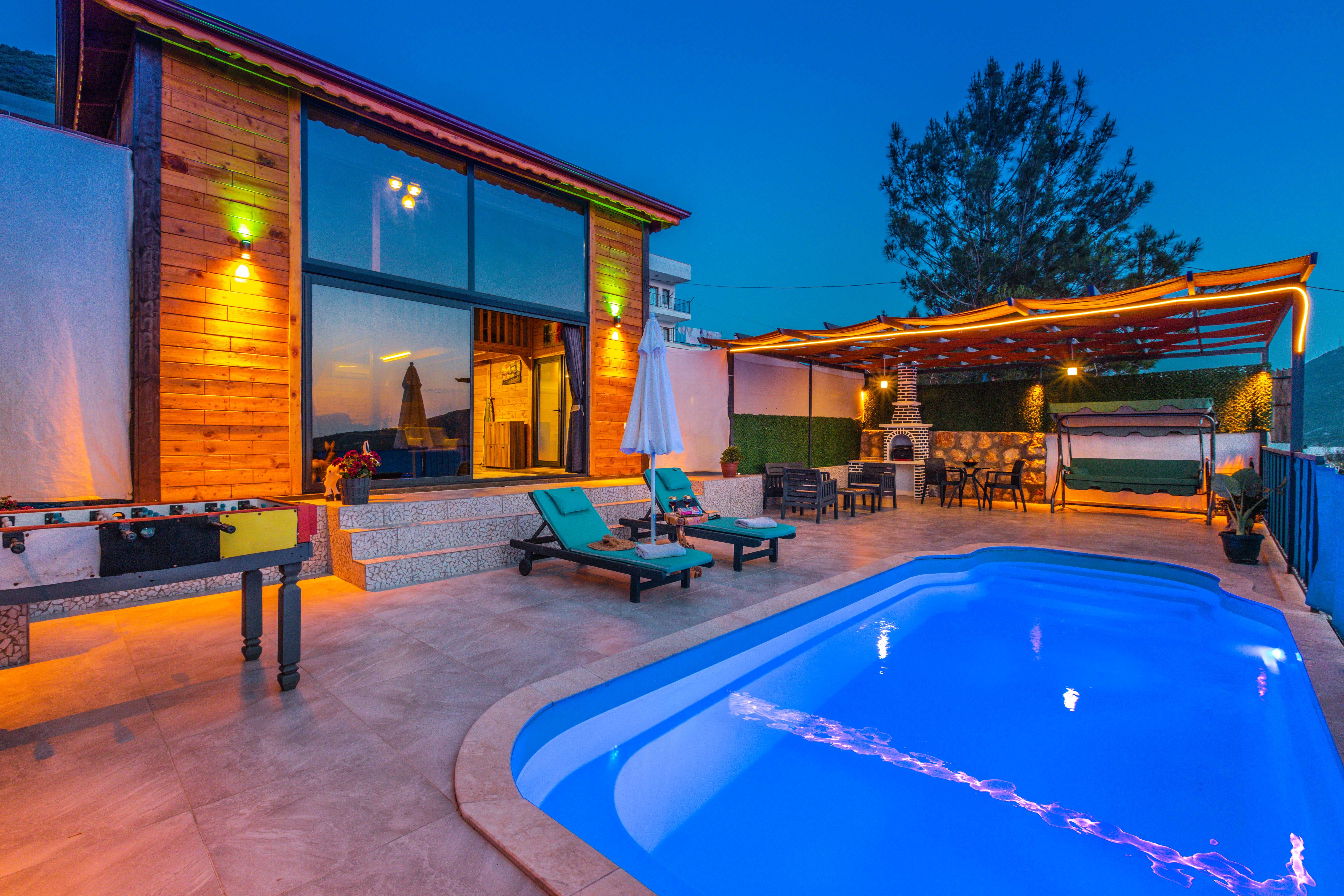 Poolside entertainment area in Lake Park, Georgia