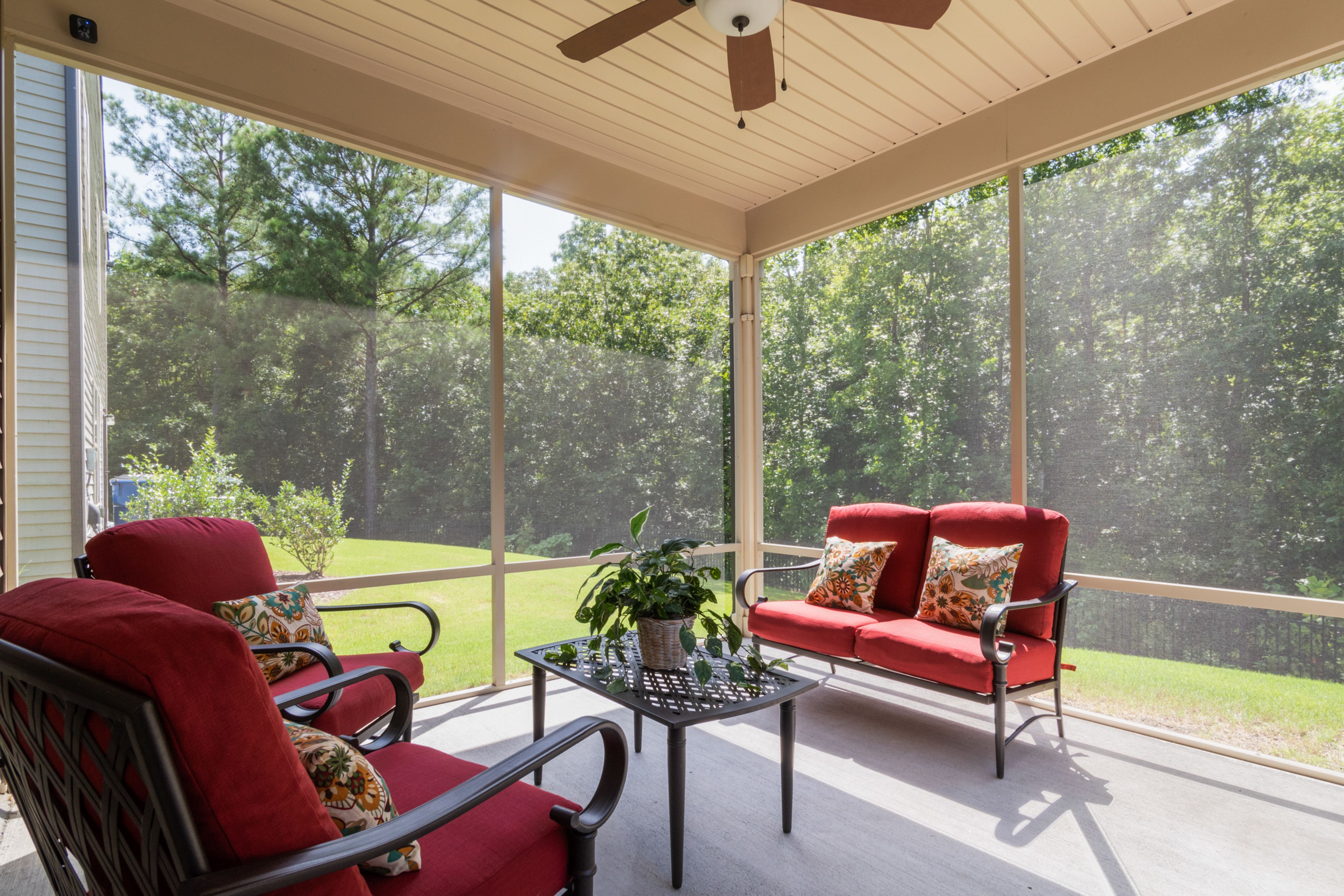 Screened porch addition in Valdosta, Georgia